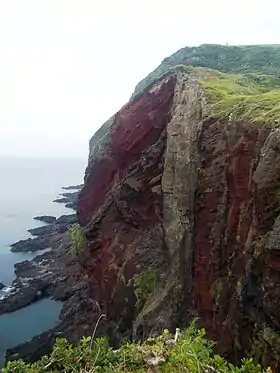 知夫赤壁/日本、島根県。