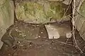 玄室の石棺片