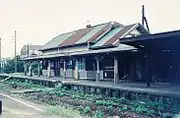 廃線後の駅構内(1990年8月)