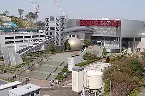 地球市民かながわプラザ区庁舎位置