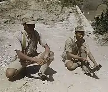 夏季略装の兵士。