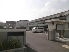 知立市立猿渡小学校（知立市上重原町、2013年（平成25年）7月）