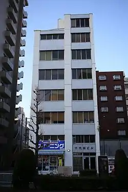 日本CMBC本部コミティが入居する千代田ビル(2017年3月)