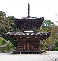 長保寺多宝塔(国宝)