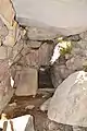 玄室（羨道側）