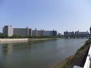 県営長寿園高層アパート