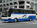 続行便には貸切車両が充当される（中国JRバス、車両は山口支店からの応援）