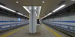 プラットホーム