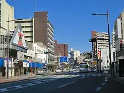 旧電車通り沿いに広がる中心部の風景
