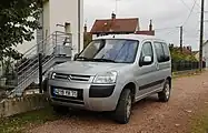 マイナーチェンジ後の初代ベルランゴ（乗用仕様、2004–2012）