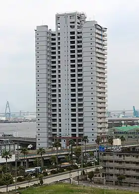 野跡駅近隣の南東側にあるシティファミリー鴨浦（2013年5月）