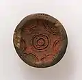 縄文時代後期から晩期の土製栓状耳飾り（東京都あきる野市中高瀬出土、東京国立博物館所蔵）