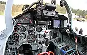 近代化以前のコックピット (Su-27S)