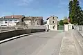 街外れ