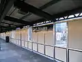 改装後のホーム（屋根が追設された部分）