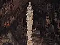 アルター洞窟の石筍（スペイン）