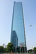正面エントランス