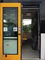 乗降扉