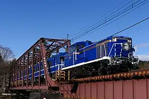 DE10 1109の牽引で走行するDL大樹(2020年11月 新高徳 - 大桑間)