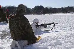 手前は防寒戦闘服外衣