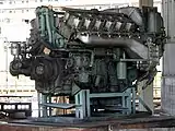 DE10形の主機関DML61ZB形1000番台以降に搭載される出力増強形（2007年5月26日 / 大宮車両所）