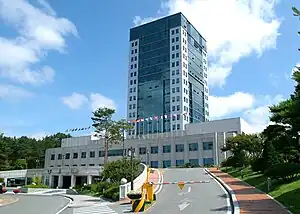 惺山ホール