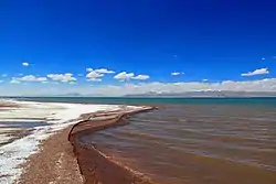 ダグツェ湖
