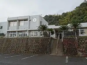 大軣小学校