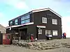 大天井岳の山頂直下にある大天荘(2017年9月22日撮影)