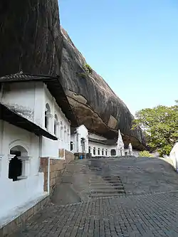 ランギリ・ダンブッラの石窟寺院