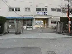 旧校舎正門(2010年3月撮影)
