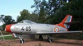 フランス空軍用塗装のダッソー ウーラガン