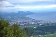 有珠山から眺めた伊達市街(2013年5月)