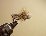 Dave's Hopper - 普通に見かけるバッタをイミテートしたテレストリアル・ドライフライ