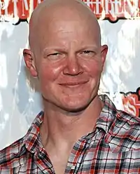 デレク・ミアーズDerek Mears