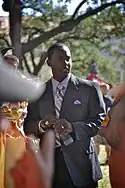 A picture of Desmond Howard wearing a suit.