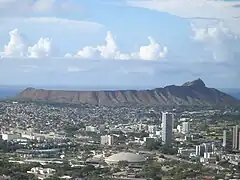 北西から