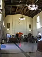 駅舎内部