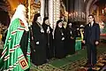 2009年2月1日。着座直後の総主教キリル1世と、ロシア連邦大統領メドヴェージェフ（救世主ハリストス大聖堂）。