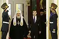 2009年2月2日。高位聖職者のレセプションに臨む総主教キリル1世と、ロシア連邦大統領メドヴェージェフ。