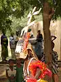 カナガという仮面をつけたドゴン族の踊り手。マリ、バンディアガラ圏サンガ村 (撮影:2007年)