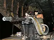 CH-53GS大型ヘリコプターの後面ランプ内に設置されているM3M