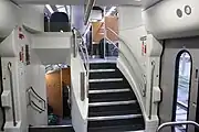 車内（階段部分）