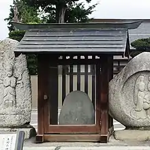 本村の神代文字碑（長野県安曇野市）。