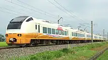 羽越本線を走行する特急「いなほ」E653系 東酒田駅付近