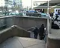 交差点南西にある出入り口