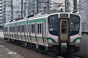 東北本線を走行するE721系電車（2021年2月、長町駅）