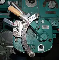 MC35A形主幹制御器（一般向けシミュレーターに使用のもので改造されている。）