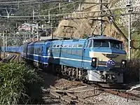 下：2次車（EF66 49）