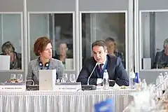 スウェーデンのアンナ・キンバーグ・バトラ穏健党党首と（2016年3月17日）